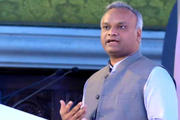 मंत्रियों को अपने कार्यों पर आत्मचिंतन की जरूरत : प्रियांक खड़गे मंत्रियों को अपने कार्यों पर आत्मचिंतन की जरूरत : प्रियांक खड़गे